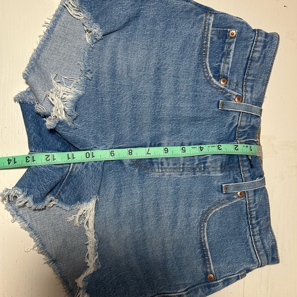 Levi's 501 Blue Jean Shorts with Frayed Hem - Picture 15 of 16